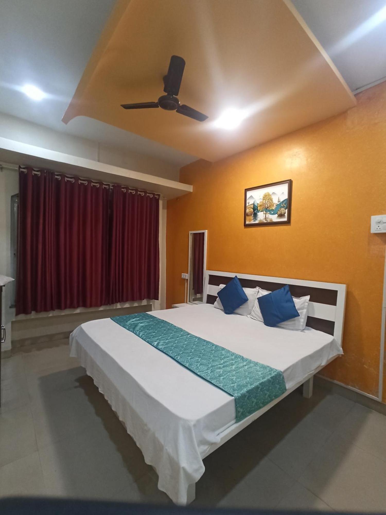 Malwade Motel Pune Eksteriør billede