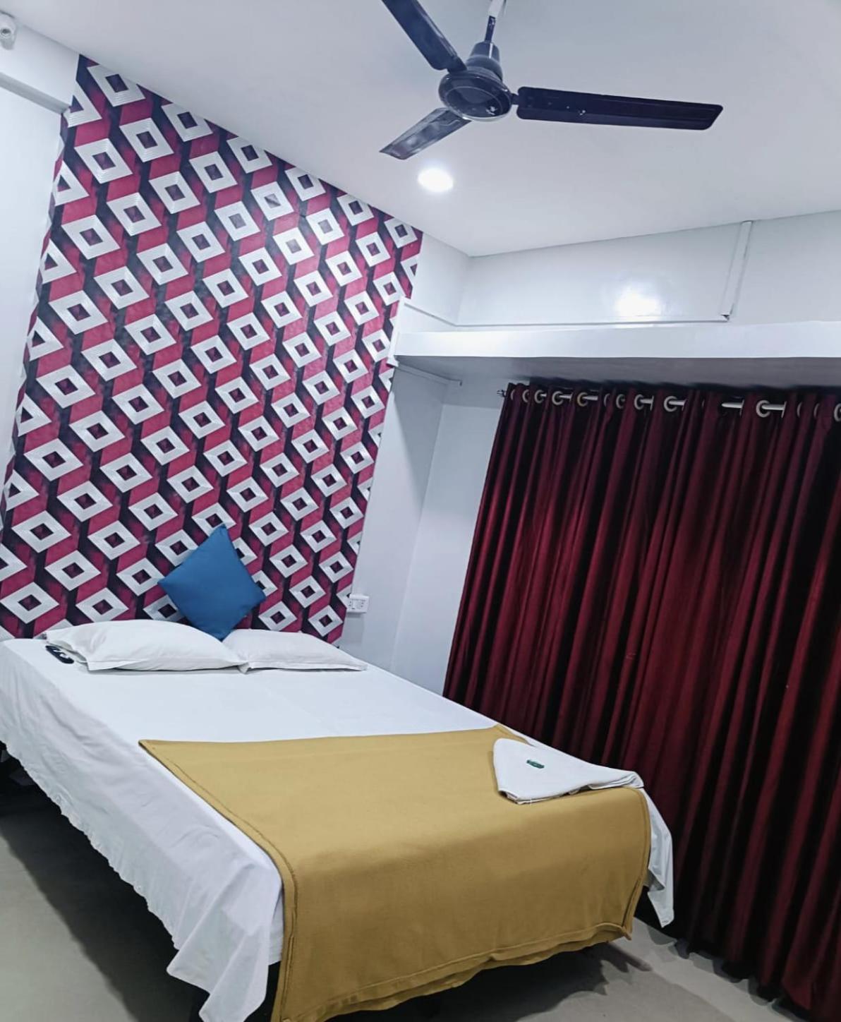 Malwade Motel Pune Eksteriør billede